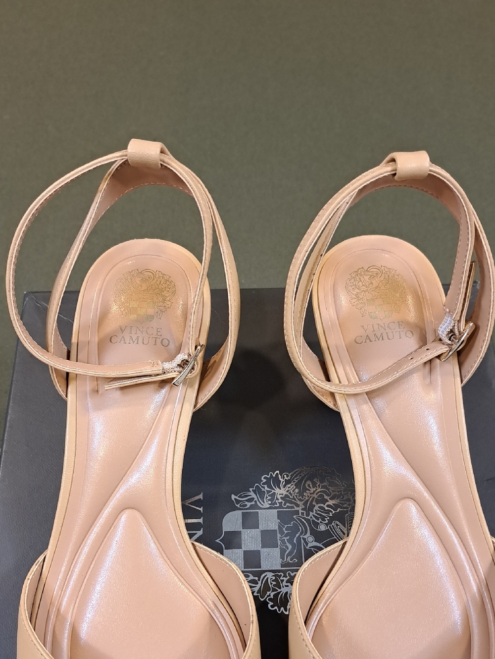 Vince Camuto Libie Sandal - Color: Sandstone - Size: 9.5 - Picture 4 of 9